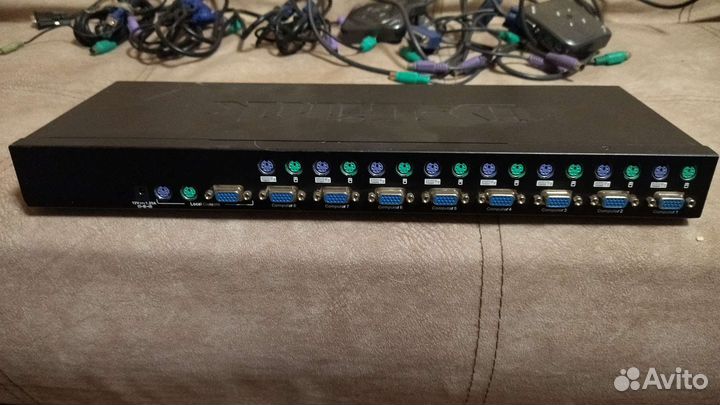 Сетевой переключатель D-Link KVM -140