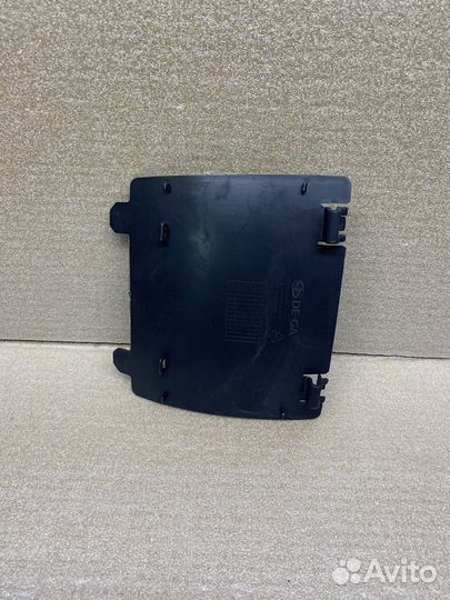 Крышка лючок переднего подкрылка opel astra H zafi