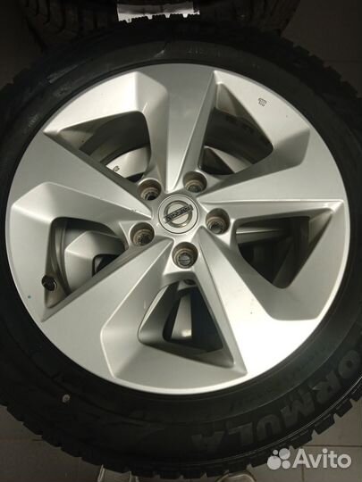 Pirelli Formula Ice 215/60 R17