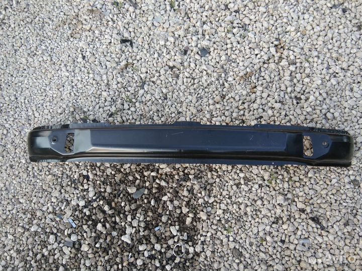 Усилитель переднего бампера Рено Логан