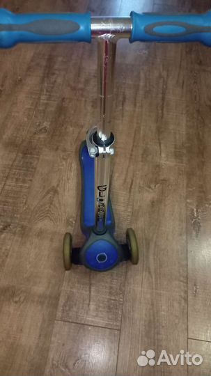 Самокат трехколесный globber