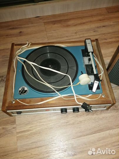 Электрофон россия 323