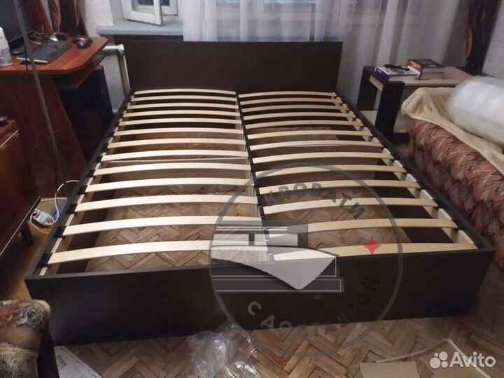 Кровать двуспальная