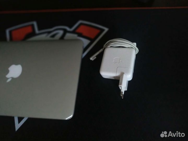 Apple MacBook Air 11 2011