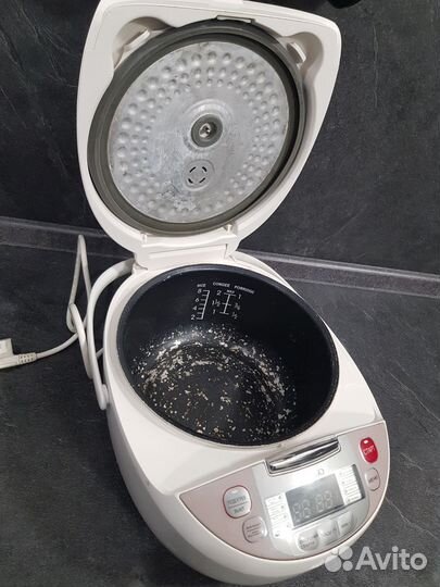 Мультиварка Scarlett