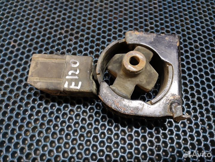 Подушка двигателя передняя toyota corolla e120