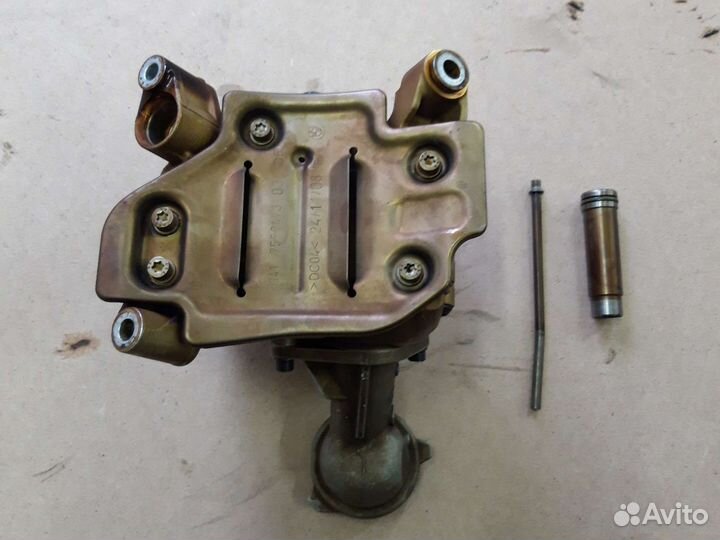 Масляный насос BMW 750 N63 F01