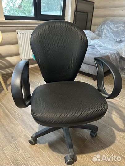 Компьютерное кресло бюрократ