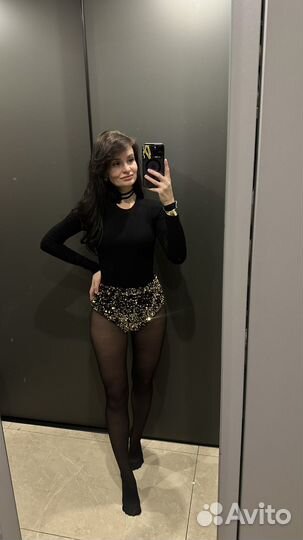 Шорты в пайетках
