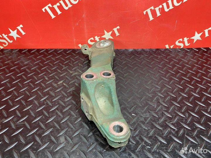 Кронштейн двигателя передний правый Volvo FH