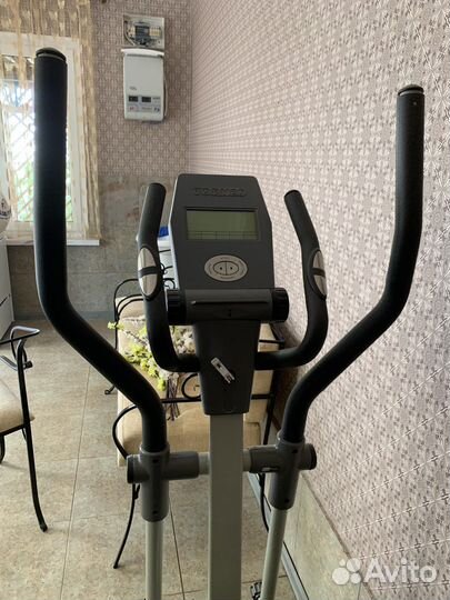 Эллиптический тренажер torneo
