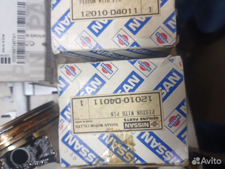 Поршни nissan 12010D4011
