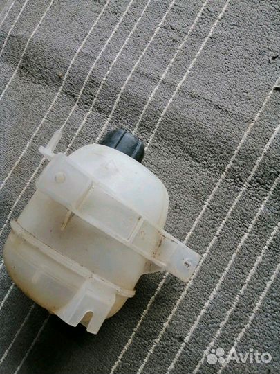 Расширительный бачек Рено ларгус