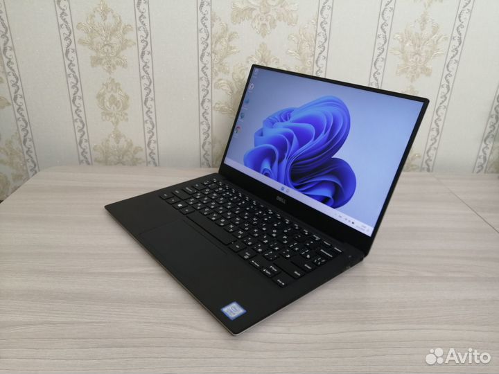 Ультрабук dell XPS 13