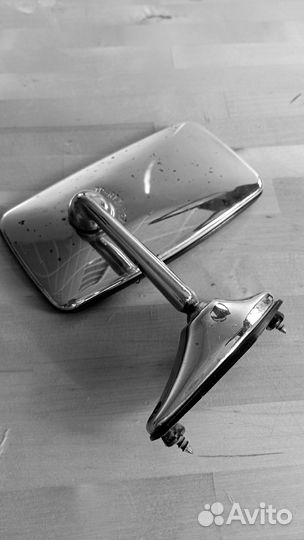 Боковое зеркало