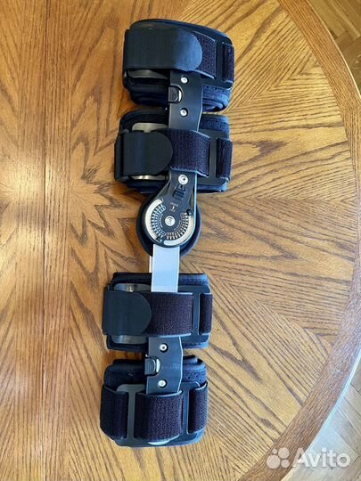 Ортез на коленный сустав жесткий, шарнирный бандаж