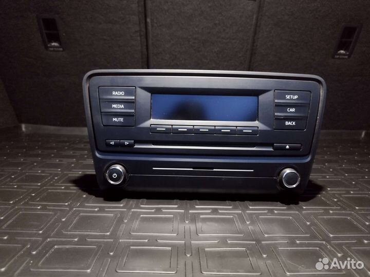 Магнитола Шкода Октавия Swing