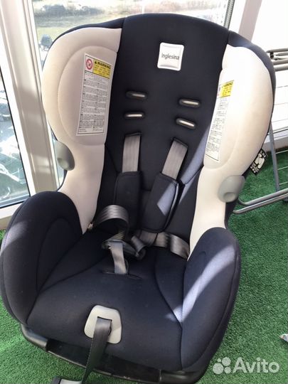 Автомобильное кресло