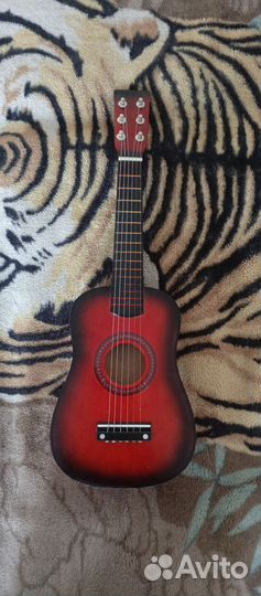 Гиталеле (6-струнная укулеле)