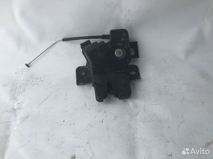 Замок крышки багажника Ford Mustang V 09-14