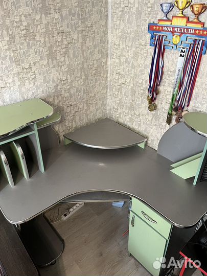 Компьютерный стол бу