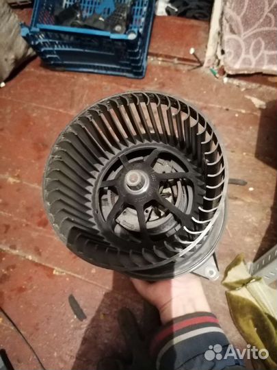 Моторчик печки фокус 1