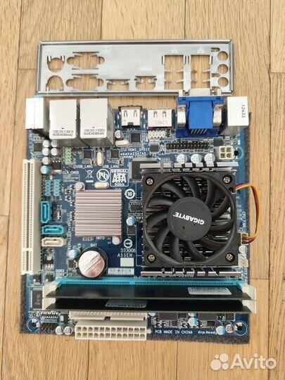 Gigabyte GA-C847N + 8Gb NAS