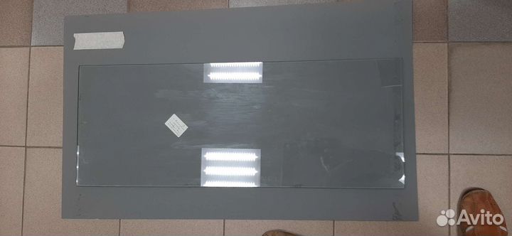 Стеклянные полки обработанная кромка 6мм