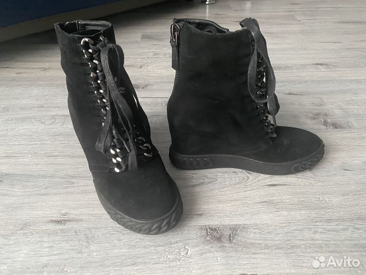 Ботинки на платформе 35 размер abricot