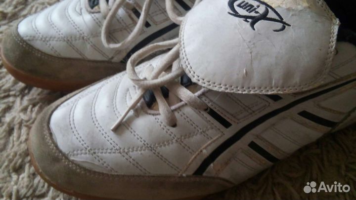 Бутсы футзалки 45 р