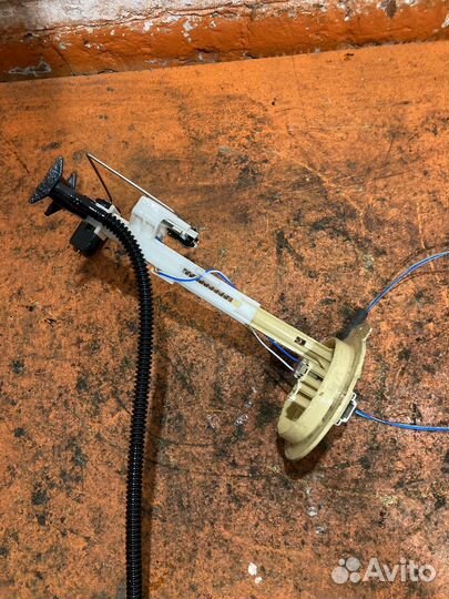 Датчик уровня топлива Opel Antara