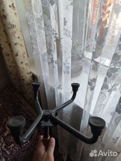 Трость 4-х опорная