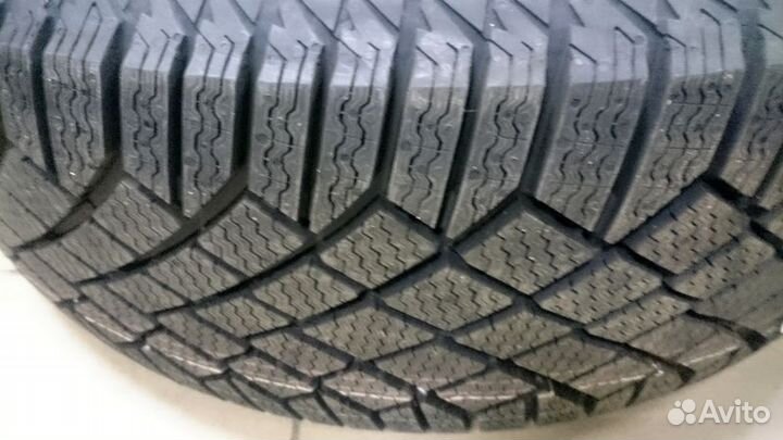 Continental ContiVikingContact 7 245/35 R21 96T