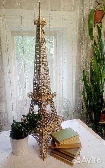 Эйфелева башня. Напольная