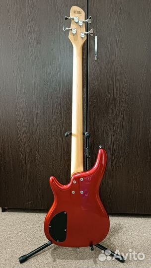 Бас гитара Swing +комбик и утеплённый чехол