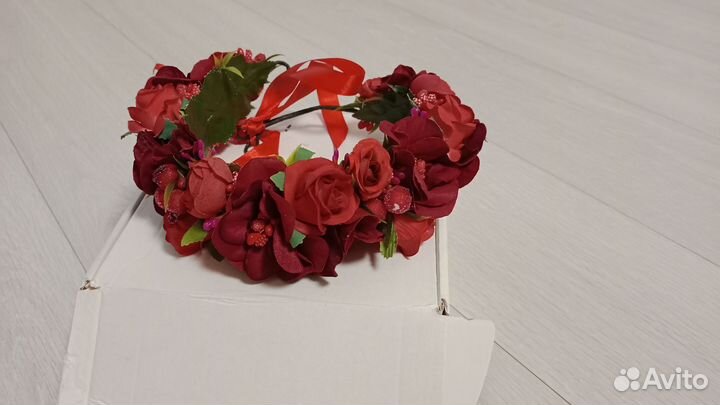 Ободок для волос с цветами