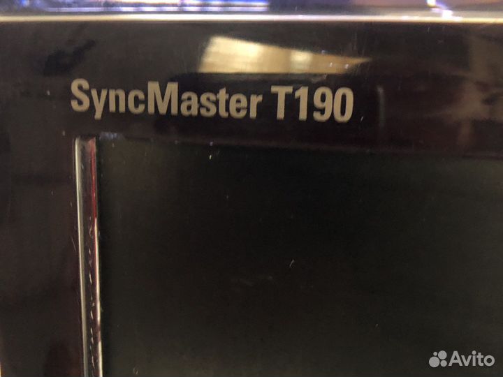 Монитор Samsung