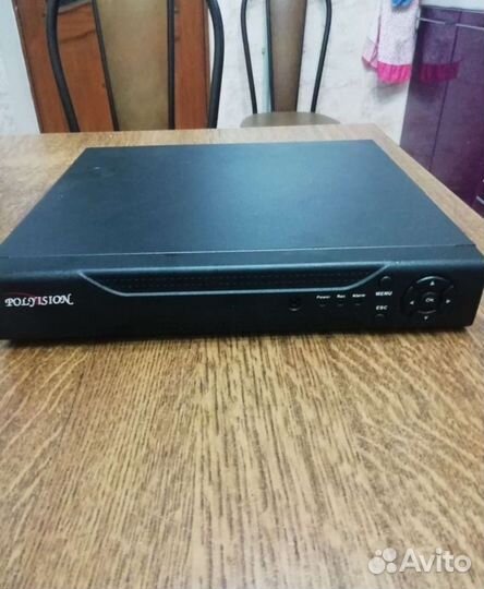 Видеорегистратор гибридный на 8 камер