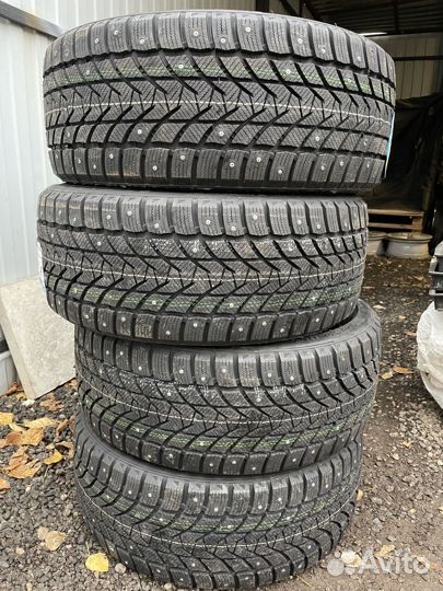 Tri Ace Snow White II 285/45 R20 112H