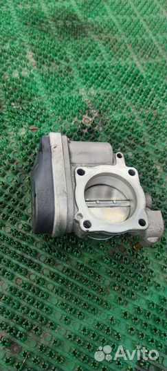 Дроссельная заслонка Volkswagen Golf 5 2.0