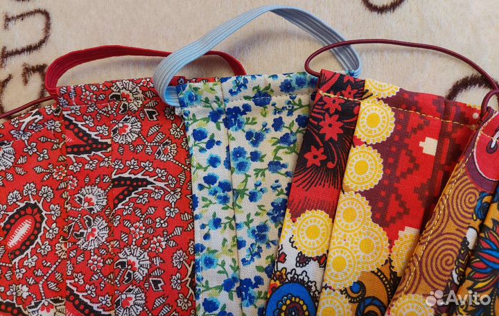 Маска модная