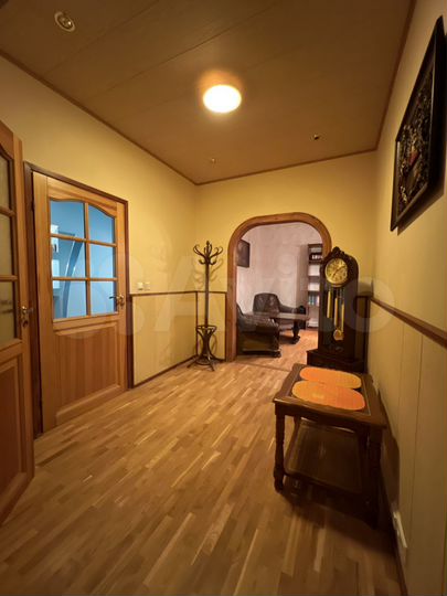 2-к. квартира, 56 м², 4/9 эт.