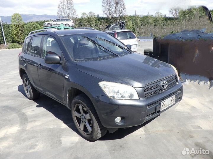 Контрактные запчасти Toyota RAV4 III 2.2 CRDi MT