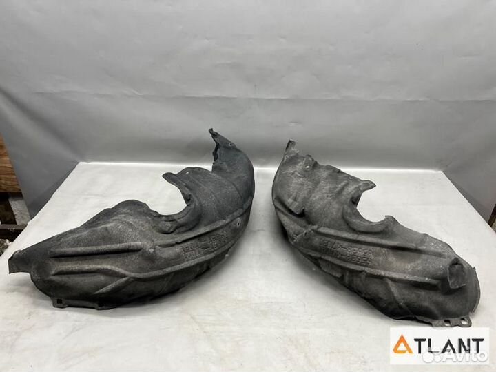 Подкрылок задний toyota prius