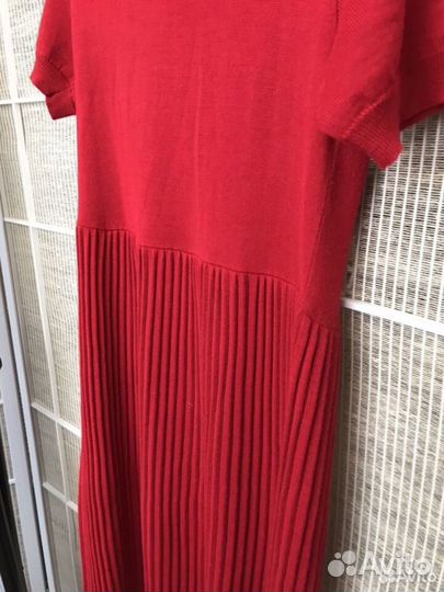 Платье красное