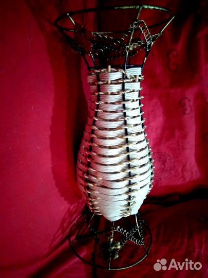 Декоративная ваза