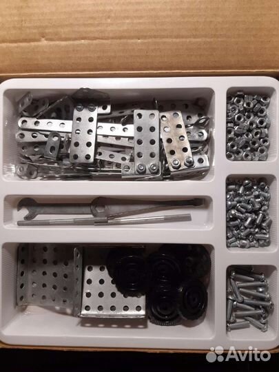 Металлический конструктор для школы