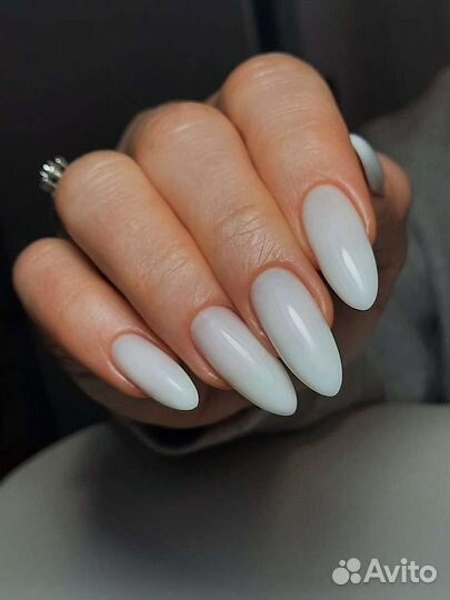 Маникюр с покрытием гель-лаком