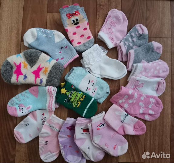 Носочки р. 6-12, шапочки 6-12