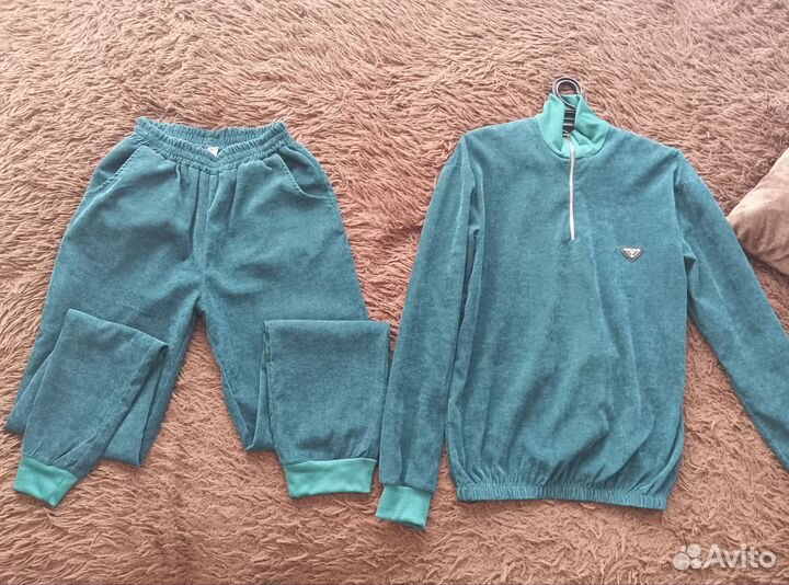 Костюм спортивный